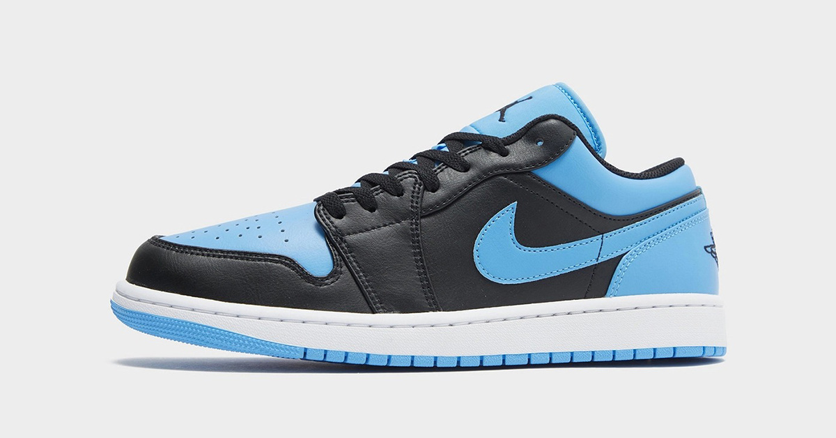 Schwarz und „University Blue“ erscheinen auf dem Air Jordan 1 Low